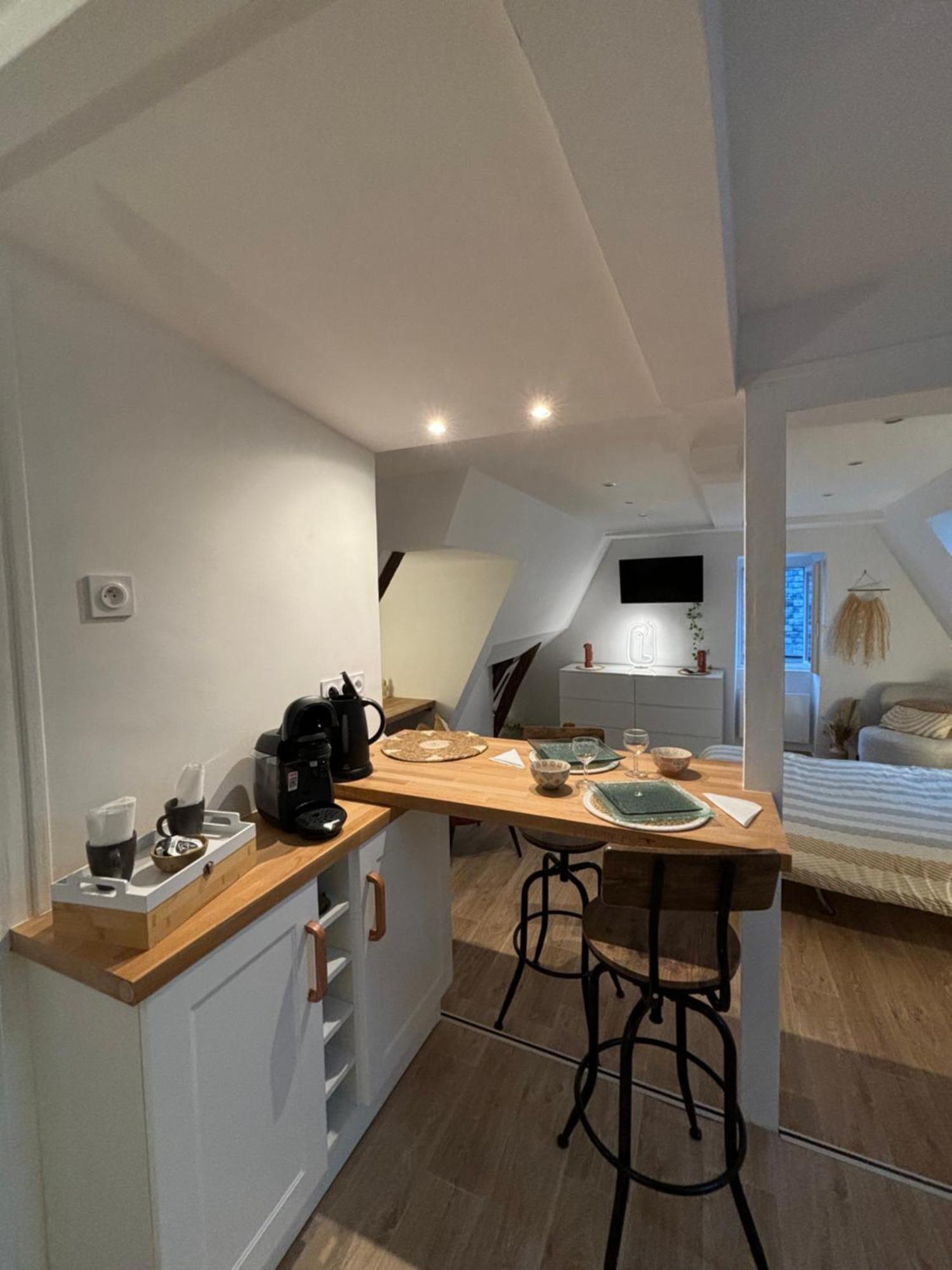 Апартаменты Chez Leo - Rue De La Scellerie Тур Экстерьер фото